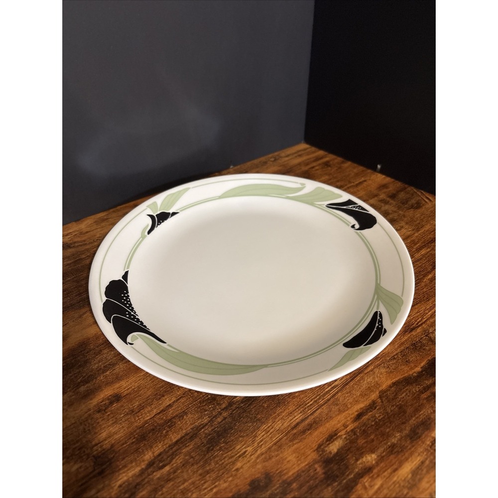 Vintage Dinner‎ 10.25" 1990's Corelle Black Orchid Plate Replacement